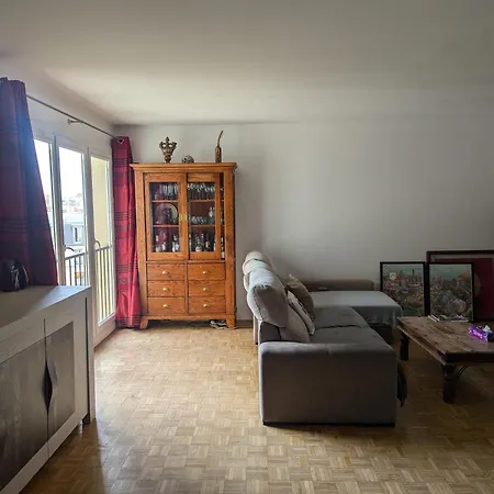 2 Chez L'habitant A Bercy - 2 In A Private In Bercy Homestay *