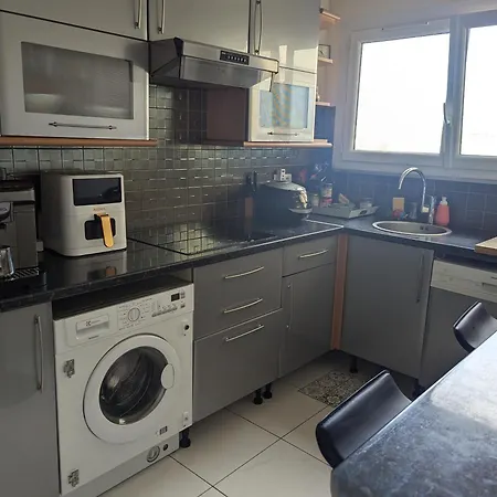 Homestay 2 Chez L'habitant A Bercy - 2 In A Private In Bercy *